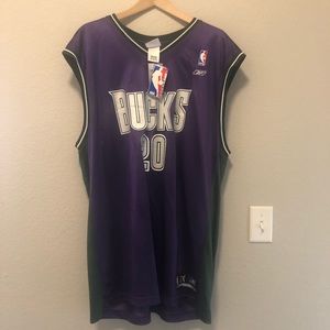 Gary Payton Milwaukee Bucks Jersey